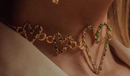 Emerald heart choker